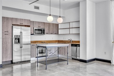 Beach Condo For Sale in Miami, Florida