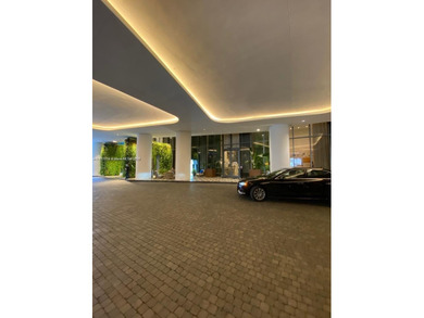 Beach Condo For Sale in Miami, Florida