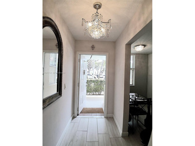 Beach Condo For Sale in Sunrise, Florida