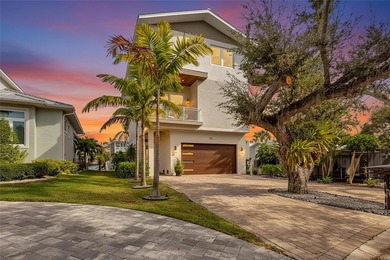 Beach Home For Sale in Siesta Key, Florida