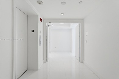 Beach Condo For Sale in Miami, Florida