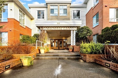 Beach Condo For Sale in Vancouver, 