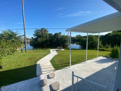 Home For Sale in Fort Myers image photo picture