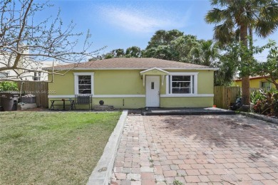 Beach Home For Sale in West Palm Beach, Florida