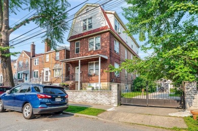 Beach Townhome/Townhouse Sale Pending in Bronx, New York