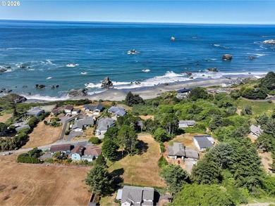 Beach Lot For Sale in Brookings, Oregon