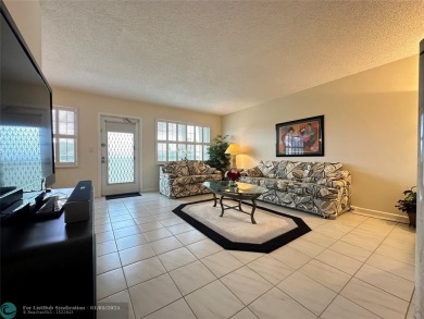 Beach Condo For Sale in Deerfield Beach, Florida