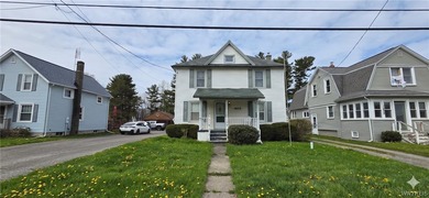 Beach Home For Sale in Newfane, New York