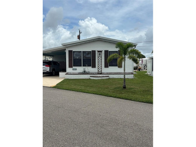 Beach Home For Sale in Sarasota, Florida