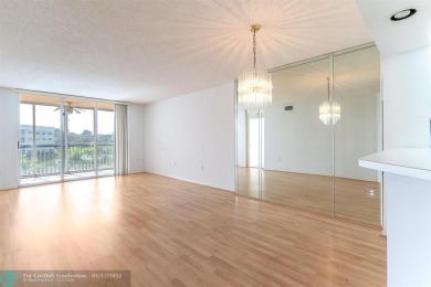 Beach Condo For Sale in Tamarac, Florida