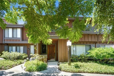 Beach Townhome/Townhouse Active Under Contract in San Pedro, California