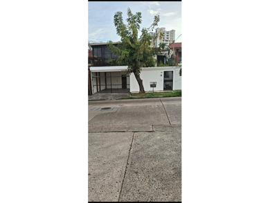 Beach Home For Sale in Panama City, 