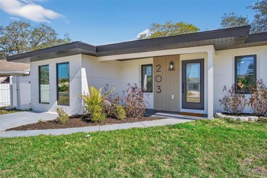 Beach Home For Sale in Palm Harbor, Florida