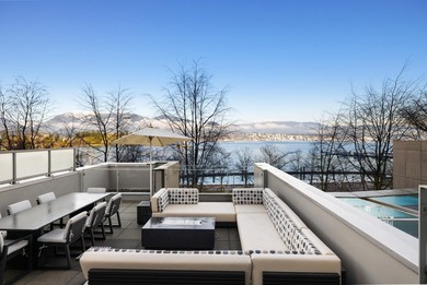 Beach Condo For Sale in Vancouver, BC