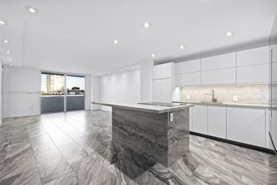 Beach Condo For Sale in Miami Beach, Florida