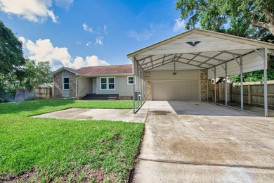 Beach Home For Sale in Niceville, Florida