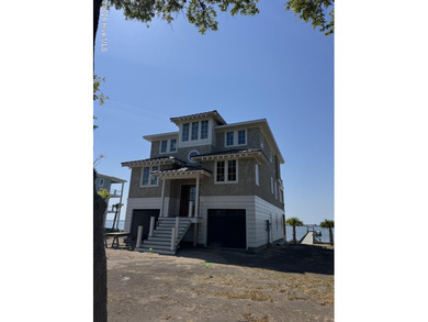 Beach Home For Sale in Morehead City, North Carolina