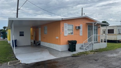 Beach Home For Sale in Sarasota, Florida