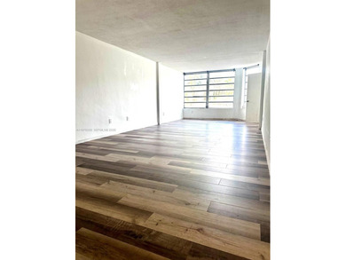 Beach Condo For Sale in Miami, Florida