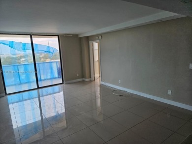 Beach Condo For Sale in North Miami, Florida