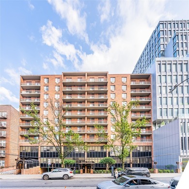 Beach Condo Sale Pending in Flushing, New York