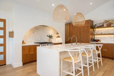 Beach Home For Sale in Kihei, Hawaii