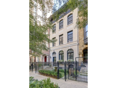 Beach Home For Sale in Chicago, Illinois