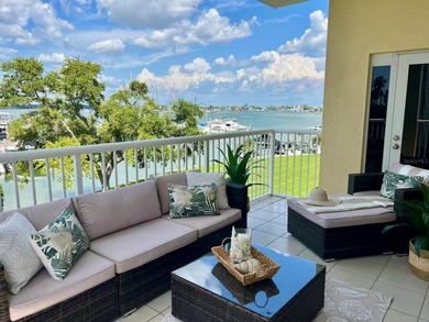 Beach Condo For Sale in Madeira Beach, Florida