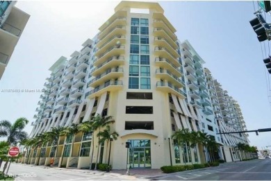 Beach Condo For Sale in Hollywood, Florida