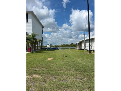 Beach Lot For Sale in Matagorda, Texas