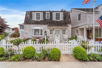 Beach Townhome/Townhouse For Sale in Newport Beach, California