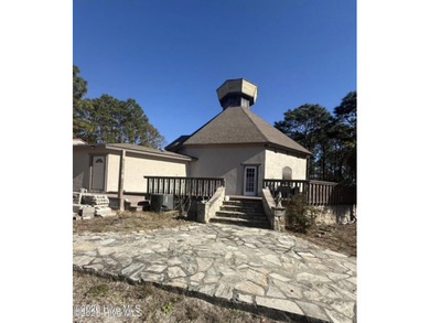 Beach Home For Sale in Newport, North Carolina