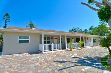 Beach Townhome/Townhouse For Sale in Nokomis, Florida