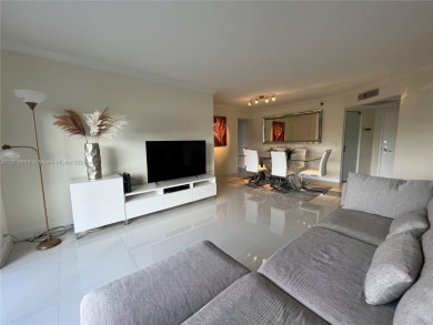 Beach Condo For Sale in Aventura, Florida