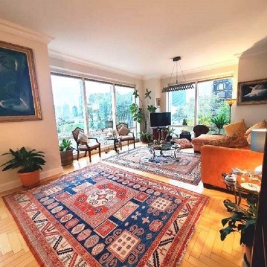 Beach Apartment For Sale in New York, New York
