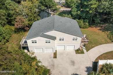 Beach Townhome/Townhouse For Sale in Emerald Isle, North Carolina