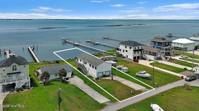 Beach Home For Sale in Newport, North Carolina