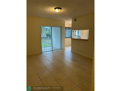 Beach Condo For Sale in Tamarac, Florida