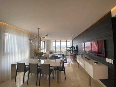 Beach Home For Sale in Panama City, 