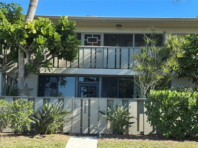 Beach Condo For Sale in Holmes Beach, Florida