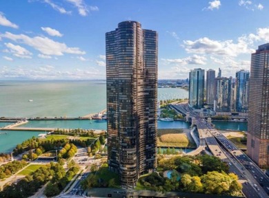 Beach Condo Active Under Contract in Chicago, Illinois