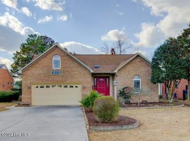 Beach Home For Sale in New Bern, North Carolina