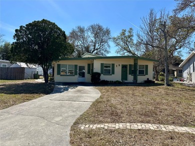 Beach Home Sale Pending in Clearwater, Florida