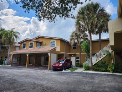 Beach Townhome/Townhouse For Sale in Coral Springs, Florida