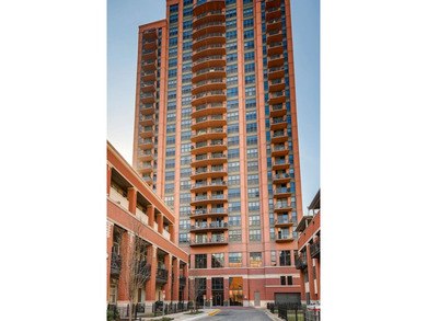Beach Condo Active Under Contract in Chicago, Illinois