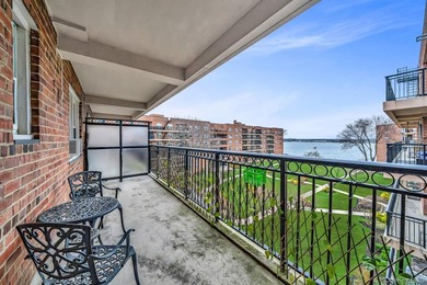 Beach Home Sale Pending in Whitestone, New York