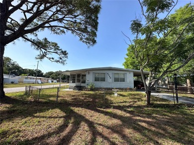 Beach Home Sale Pending in Pinellas Park, Florida