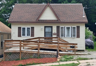 Beach Home For Sale in Munising, Michigan