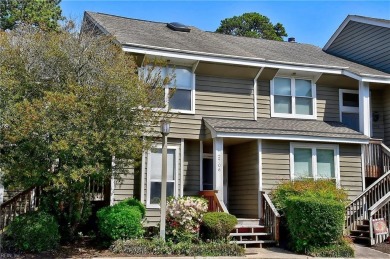 Beach Townhome/Townhouse For Sale in Virginia Beach, Virginia