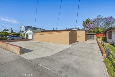 Beach Home For Sale in Manhattan Beach, California